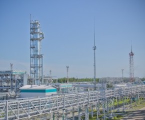 The main pumping station, Yuzhno- Balykskiy GPP (Gas Processing Plant)